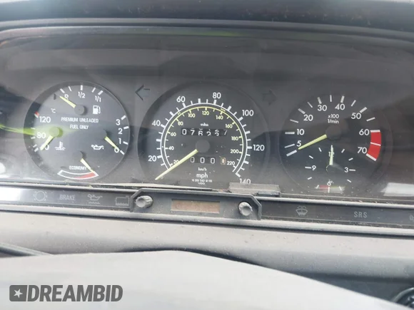 ✅ 1987 Mercedes-Benz 190 E • VIN: WDBDA28D2HF385358 • Lot: 43132166. Wystawiony na IAAI z przebiegiem 76 237 mil. Bezpłatny archiwum sprzedaży aukcyjnych z USA i szczegółowy raport historii pojazdu na DreamBid. Zdjęcie 7.