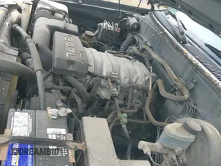 ✅ 2003 Toyota Tundra SR5 • VIN: 5TBBT44103S439168 • Lot: 42739532. Listed on IAAI with 112,093 mi. Free auction sales archive from the USA and detailed vehicle history report at DreamBid. Image 13.