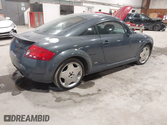 ✅ 2004 Audi TT • VIN: TRUWF28N441014400 • Лот: 44320313. Опубліковано раніше на IAAI з пробігом 116 616 миль. Безкоштовний доступ до архіву аукціонних продажів зі США та докладний звіт про історію автомобіля на DreamBid. Зображення 4.