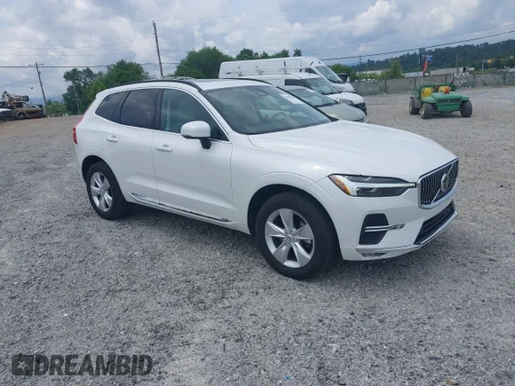 ✅ 2022 Volvo XC60 Momentum • VIN: YV4L12RK7N1052492 • Lot: 42804840. Wystawiony na IAAI z przebiegiem 33 704 mil. Bezpłatny archiwum sprzedaży aukcyjnych z USA i szczegółowy raport historii pojazdu na DreamBid. Zdjęcie 1.