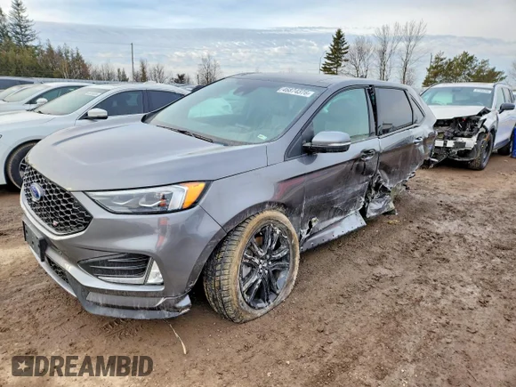 ✅ 2023 Ford Edge ST • VIN: 2FMPK4AP0PBA06087 • Lot: 46874376. Wystawiony na Copart z przebiegiem 26 279 km. Bezpłatny archiwum sprzedaży aukcyjnych z USA i szczegółowy raport historii pojazdu na DreamBid. Zdjęcie 1.