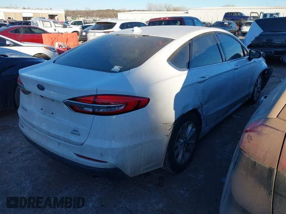 ✅ 2019 Ford Fusion SE • VIN: 3FA6P0HD2KR183228 • Lot: 44040535. Listed on IAAI with Not provided. Free auction sales archive from the USA and detailed vehicle history report at DreamBid. Image 4.