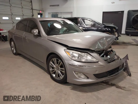 ✅ 2012 Hyundai Genesis 3.8L • VIN: KMHGC4DD2CU158763 • Lot: 41204603. Wystawiony na IAAI z przebiegiem 184 003 mil. Bezpłatny archiwum sprzedaży aukcyjnych z USA i szczegółowy raport historii pojazdu na DreamBid. Zdjęcie 1.