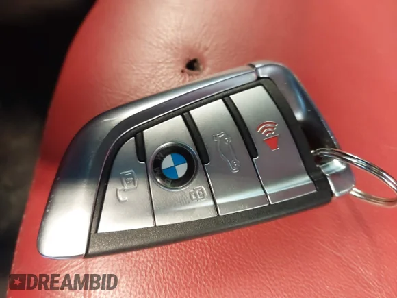 ✅ 2021 BMW X5 M • VIN: 5YMJU0C07M9E85852 • Лот: 44242581. Опубликован ранее на IAAI с пробегом 60 770 миль. Бесплатный доступ к архиву аукционных продаж из США и подробный отчёт об истории автомобиля на DreamBid. Изображение 11.