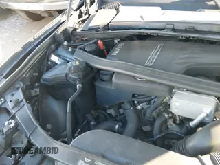 ✅ 2015 BMW X1 sDrive28i • VIN: WBAVM1C59FV319199 • Lot: 43578650. Wystawiony na IAAI z przebiegiem 102 953 mil. Bezpłatny archiwum sprzedaży aukcyjnych z USA i szczegółowy raport historii pojazdu na DreamBid. Zdjęcie 12.