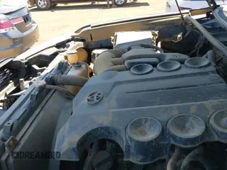 ✅ 2018 Toyota 4Runner SR5 • VIN: JTEBU5JRXJ5506510 • Lot: 42591665. Listed on IAAI with 146,901 mi. Free auction sales archive from the USA and detailed vehicle history report at DreamBid. Image 19.