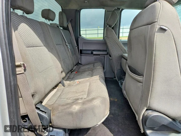 ✅ 2018 Ford F-150 XL • VIN: 1FTFX1E51JKF41838 • Lot: 49569106. Wystawiony na Copart z przebiegiem 206 954 mil. Bezpłatny archiwum sprzedaży aukcyjnych z USA i szczegółowy raport historii pojazdu na DreamBid. Zdjęcie 10.