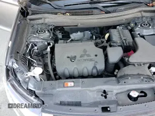 ✅ 2018 Mitsubishi Outlander ES • VIN: JA4AD2A39JJ004874 • Лот: 80204395. Опубликован ранее на Copart с пробегом 111 846 миль. Бесплатный доступ к архиву аукционных продаж из США и подробный отчёт об истории автомобиля на DreamBid. Изображение 15.