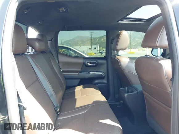 ✅ 2016 Toyota Tacoma Limited • VIN: 3TMGZ5AN2GM018891 • Lot: 44695600. Wystawiony na IAAI z przebiegiem Nie podano. Bezpłatny archiwum sprzedaży aukcyjnych z USA i szczegółowy raport historii pojazdu na DreamBid. Zdjęcie 8.