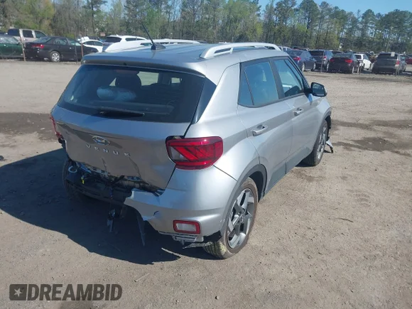 ✅ 2024 Hyundai Venue SEL • VIN: KMHRC8A31RU326560 • Lot: 41989499. Wystawiony na IAAI z przebiegiem 8 965 mil. Bezpłatny archiwum sprzedaży aukcyjnych z USA i szczegółowy raport historii pojazdu na DreamBid. Zdjęcie 4.