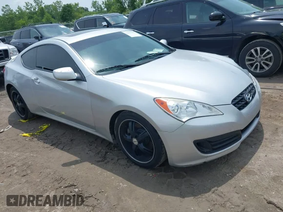 ✅ 2010 Hyundai Genesis Coupe Premium • VIN: KMHHT6KD6AU041185 • Лот: 42555969. Опубліковано раніше на IAAI з пробігом 150 913 миль. Безкоштовний доступ до архіву аукціонних продажів зі США та докладний звіт про історію автомобіля на DreamBid. Зображення 1.