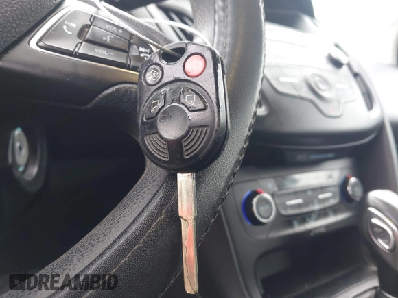 ✅ 2016 Ford Focus SE • VIN: 1FADP3KE4GL257152 • Лот: 45084662. Опубликован ранее на IAAI с пробегом 107 000 миль. Бесплатный доступ к архиву аукционных продаж из США и подробный отчёт об истории автомобиля на DreamBid. Изображение 11.