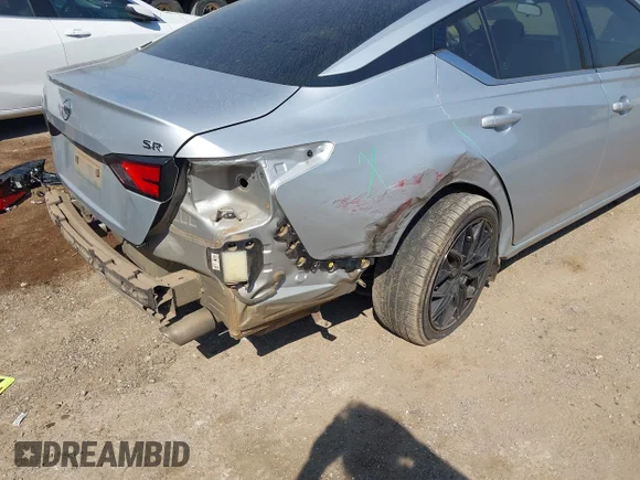 ✅ 2022 Nissan Altima SR • VIN: 1N4BL4CV4NN413053 • Lot: 44690657. Wystawiony na IAAI z przebiegiem 108 919 mil. Bezpłatny archiwum sprzedaży aukcyjnych z USA i szczegółowy raport historii pojazdu na DreamBid. Zdjęcie 6.
