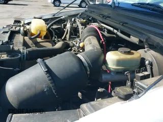 ✅ 2000 Ford F-350 XL • VIN: 1FTSF30L8YEB14930 • Lot: 42290265. Listed on IAAI with 112,402 mi. Free auction sales archive from the USA and detailed vehicle history report at DreamBid. Image 18.