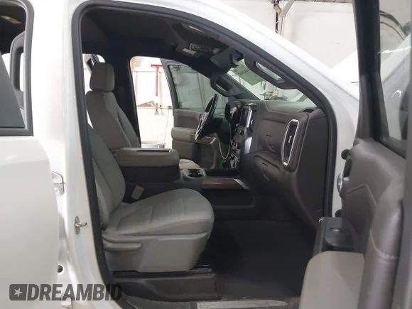 ✅ 2020 Chevrolet Silverado 1500 RST • VIN: 3GCUYEED9LG217226 • Lot: 44819047. Wystawiony na IAAI z przebiegiem 126 757 mil. Bezpłatny archiwum sprzedaży aukcyjnych z USA i szczegółowy raport historii pojazdu na DreamBid. Zdjęcie 5.