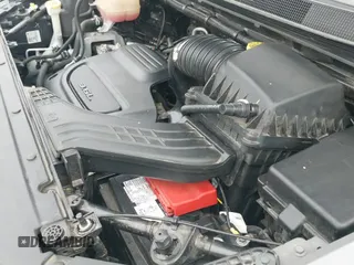 ✅ 2021 Chrysler Pacifica Touring L • VIN: 2C4RC1BG6MR575214 • Lot: 43606905. Wystawiony na IAAI z przebiegiem 39 373 mil. Bezpłatny archiwum sprzedaży aukcyjnych z USA i szczegółowy raport historii pojazdu na DreamBid. Zdjęcie 19.