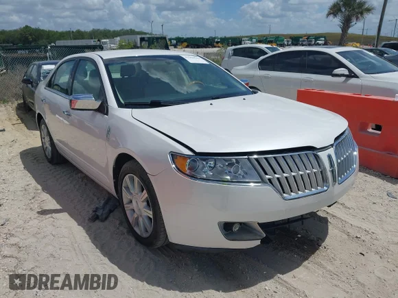 ✅ 2011 Lincoln MKZ • VIN: 3LNHL2GCXBR765611 • Lot: 41956762. Wystawiony na IAAI z przebiegiem 30 870 mil. Bezpłatny archiwum sprzedaży aukcyjnych z USA i szczegółowy raport historii pojazdu na DreamBid. Zdjęcie 1.