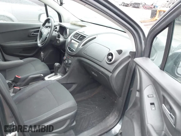 ✅ 2016 Chevrolet Trax LS • VIN: 3GNCJKSB5GL254828 • Лот: 45119292. Опубликован ранее на IAAI с пробегом 122 918 миль. Бесплатный доступ к архиву аукционных продаж из США и подробный отчёт об истории автомобиля на DreamBid. Изображение 5.
