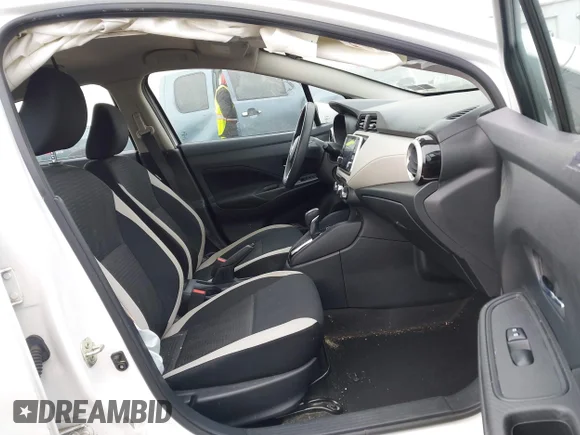 ✅ 2021 Nissan Versa SV • VIN: 3N1CN8EV6ML865908 • Lot: 44090189. Wystawiony na IAAI z przebiegiem 54 671 mil. Bezpłatny archiwum sprzedaży aukcyjnych z USA i szczegółowy raport historii pojazdu na DreamBid. Zdjęcie 5.