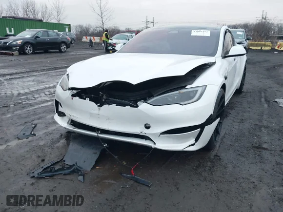 ✅ 2023 Tesla Model S • VIN: 5YJSA1E56PF515919 • Лот: 43986292. Опубліковано раніше на IAAI з пробігом 25 000 миль. Безкоштовний доступ до архіву аукціонних продажів зі США та докладний звіт про історію автомобіля на DreamBid. Зображення 6.