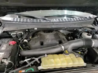 ✅ 2019 Ford Expedition Limited • VIN: 1FMJU2AT3KEA86614 • Lot: 69200835. Wystawiony na Copart z przebiegiem 108 093 mil. Bezpłatny archiwum sprzedaży aukcyjnych z USA i szczegółowy raport historii pojazdu na DreamBid. Zdjęcie 15.