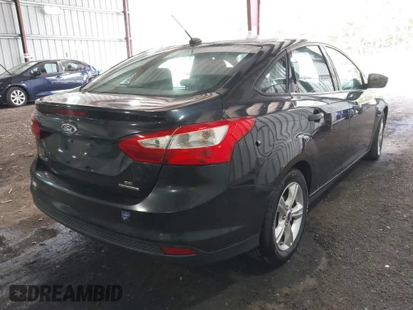 ✅ 2014 Ford Focus SE • VIN: 1FADP3F27EL369070 • Lot: 45319992. Wystawiony na IAAI z przebiegiem 163 322 mil. Bezpłatny archiwum sprzedaży aukcyjnych z USA i szczegółowy raport historii pojazdu na DreamBid. Zdjęcie 4.
