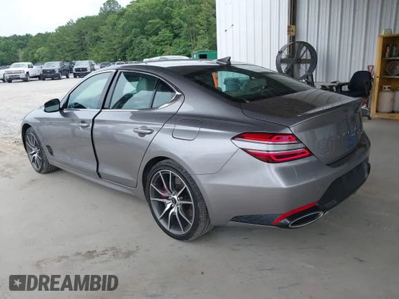 ✅ 2025 Genesis G70 2.5T • VIN: KMTG34SC9SU156653 • Lot: 45483559. Wystawiony na IAAI z przebiegiem 29 789 mil. Bezpłatny archiwum sprzedaży aukcyjnych z USA i szczegółowy raport historii pojazdu na DreamBid. Zdjęcie 3.