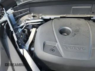 ✅ 2024 Volvo XC90 Plus Bright Theme • VIN: YV4H60CE2R1161799 • Lot: 69062455. Wystawiony na Copart z przebiegiem 15 734 mil. Bezpłatny archiwum sprzedaży aukcyjnych z USA i szczegółowy raport historii pojazdu na DreamBid. Zdjęcie 13.