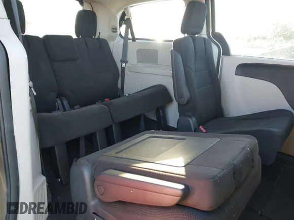 ✅ 2013 Dodge Grand Caravan SE • VIN: 2C4RDGBGXDR773049 • Lot: 44150800. Wystawiony na IAAI z przebiegiem 177 596 mil. Bezpłatny archiwum sprzedaży aukcyjnych z USA i szczegółowy raport historii pojazdu na DreamBid. Zdjęcie 8.
