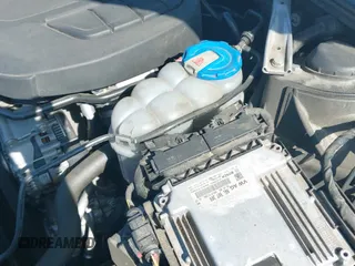 ✅ 2019 Audi A4 Premium • VIN: WAUGMAF46KN004947 • Лот: 42319213. Опубликован ранее на IAAI с пробегом 162 521 миль. Бесплатный доступ к архиву аукционных продаж из США и подробный отчёт об истории автомобиля на DreamBid. Изображение 19.