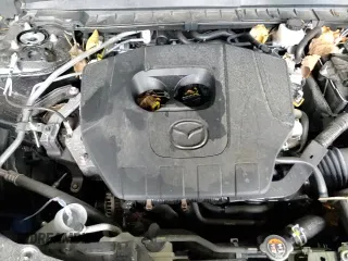 ✅ 2025 Mazda CX-50 S Premium • VIN: 7MMVABDM7SN328971 • Лот: 89844705. Опубликован ранее на Copart с пробегом 23 475 миль. Бесплатный доступ к архиву аукционных продаж из США и подробный отчёт об истории автомобиля на DreamBid. Изображение 15.