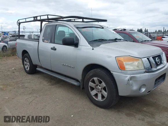 ✅ 2009 Nissan Titan XE • VIN: 1N6AA06A89N307821 • Lot: 42131704. Wystawiony na IAAI z przebiegiem 197 275 mil. Bezpłatny archiwum sprzedaży aukcyjnych z USA i szczegółowy raport historii pojazdu na DreamBid. Zdjęcie 1.