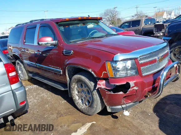 ✅ 2009 Chevrolet Suburban 2LT • VIN: 1GNFK26369J104976 • Лот: 44698786. Опубліковано раніше на IAAI з пробігом 96 934 миль. Безкоштовний доступ до архіву аукціонних продажів зі США та докладний звіт про історію автомобіля на DreamBid. Зображення 1.