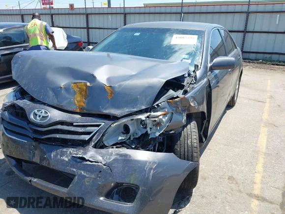 ✅ 2011 Toyota Camry LE • VIN: 4T1BF3EK9BU212602 • Lot: 45087332. Wystawiony na IAAI z przebiegiem 171 082 mil. Bezpłatny archiwum sprzedaży aukcyjnych z USA i szczegółowy raport historii pojazdu na DreamBid. Zdjęcie 6.