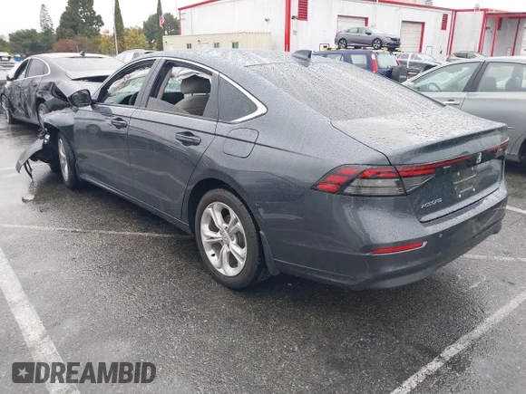 ✅ 2025 Honda Accord LX • VIN: 1HGCY1F2XSA012966 • Lot: 43450866. Wystawiony na IAAI z przebiegiem 15 106 mil. Bezpłatny archiwum sprzedaży aukcyjnych z USA i szczegółowy raport historii pojazdu na DreamBid. Zdjęcie 3.