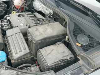 ✅ 2018 Audi Q3 Premium • VIN: WA1BCCFS7JR001843 • Lot: 43472780. Wystawiony na IAAI z przebiegiem 63 970 mil. Bezpłatny archiwum sprzedaży aukcyjnych z USA i szczegółowy raport historii pojazdu na DreamBid. Zdjęcie 20.