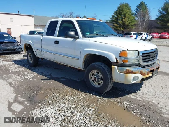 ✅ 2004 GMC Sierra 2500HD SLE • VIN: 1GTHK29U34E116526 • Lot: 42038775. Listed on IAAI with 136,981 mi. Free auction sales archive from the USA and detailed vehicle history report at DreamBid. Image 1.