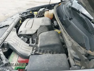 ✅ 2017 Chrysler Pacifica Touring L • VIN: 2C4RC1BG5HR771361 • Lot: 42251128. Wystawiony na IAAI z przebiegiem 139 689 mil. Bezpłatny archiwum sprzedaży aukcyjnych z USA i szczegółowy raport historii pojazdu na DreamBid. Zdjęcie 19.