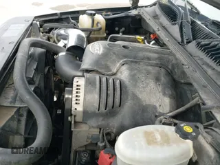 ✅ 2005 GMC Sierra Denali • VIN: 2GTEK63N251191135 • Лот: 41210033. Опубликован ранее на IAAI с пробегом 175 454 миль. Бесплатный доступ к архиву аукционных продаж из США и подробный отчёт об истории автомобиля на DreamBid. Изображение 18.