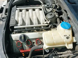 ✅ 2005 Audi S4 • VIN: WAUGL68E45A512996 • Lot: 42484640. Wystawiony na IAAI z przebiegiem 144 584 mil. Bezpłatny archiwum sprzedaży aukcyjnych z USA i szczegółowy raport historii pojazdu na DreamBid. Zdjęcie 14.