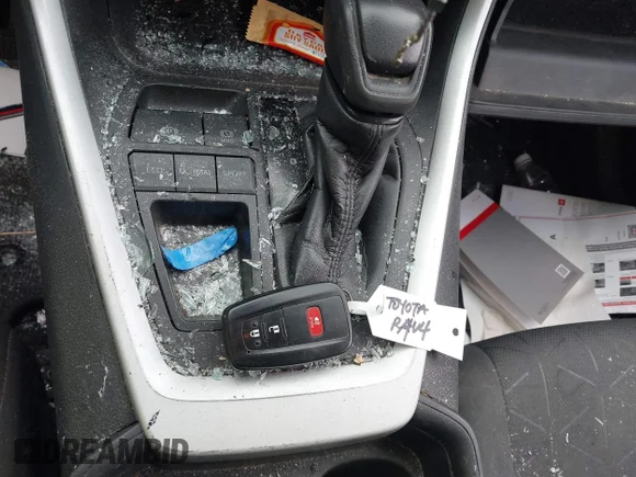 ✅ 2021 Toyota RAV4 XLE • VIN: 2T3W1RFV0MC148666 • Лот: 45197701. Опубліковано раніше на IAAI з пробігом 119 398 миль. Безкоштовний доступ до архіву аукціонних продажів зі США та докладний звіт про історію автомобіля на DreamBid. Зображення 11.