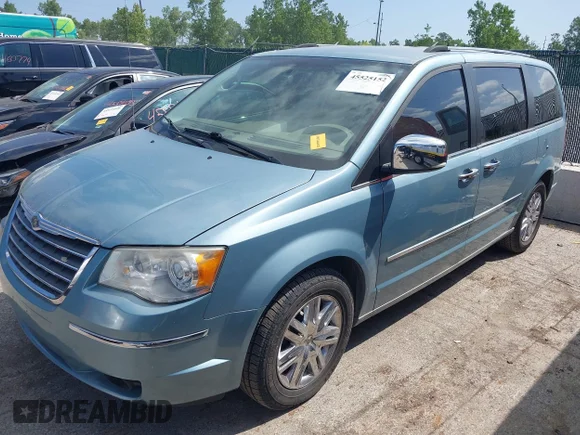 ✅ 2010 Chrysler Town & Country Limited • VIN: 2A4RR6DX6AR215455 • Lot: 45525152. Wystawiony na IAAI z przebiegiem 197 143 mil. Bezpłatny archiwum sprzedaży aukcyjnych z USA i szczegółowy raport historii pojazdu na DreamBid. Zdjęcie 2.