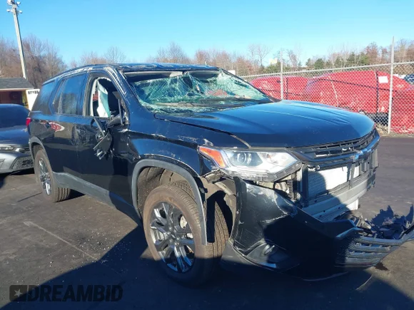 ✅ 2021 Chevrolet Traverse RS • VIN: 1GNEVJKW5MJ135058 • Лот: 43768477. Опубліковано раніше на IAAI з пробігом 59 730 миль. Безкоштовний доступ до архіву аукціонних продажів зі США та докладний звіт про історію автомобіля на DreamBid. Зображення 1.