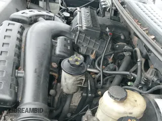 ✅ 2006 Lincoln Mark LT • VIN: 5LTPW18536FJ09865 • Lot: 42931352. Wystawiony na IAAI z przebiegiem 224 639 mil. Bezpłatny archiwum sprzedaży aukcyjnych z USA i szczegółowy raport historii pojazdu na DreamBid. Zdjęcie 19.