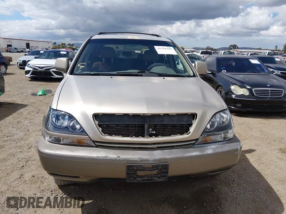 ✅ 2003 Lexus RX 300 • VIN: JTJGF10U530151374 • Lot: 45238509. Wystawiony na IAAI z przebiegiem 152 998 mil. Bezpłatny archiwum sprzedaży aukcyjnych z USA i szczegółowy raport historii pojazdu na DreamBid. Zdjęcie 6.