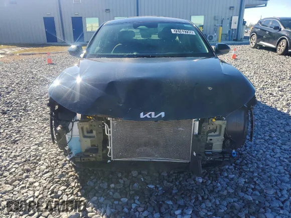 ✅ 2025 Kia K4 LXS • VIN: 3KPFT4DE7SE060687 • Lot: 73183735. Listed on Copart with 17,418 mi. Free auction sales archive from the USA and detailed vehicle history report at DreamBid. Image 5.