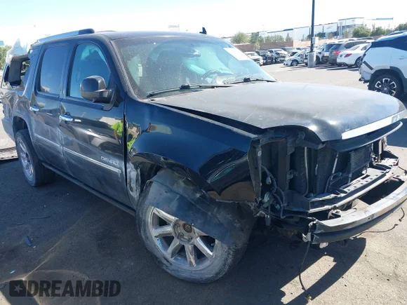 ✅ 2013 GMC Yukon XL Denali • VIN: 1GKS2MEF5DR261749 • Lot: 44528886. Wystawiony na IAAI z przebiegiem 195 695 mil. Bezpłatny archiwum sprzedaży aukcyjnych z USA i szczegółowy raport historii pojazdu na DreamBid. Zdjęcie 1.