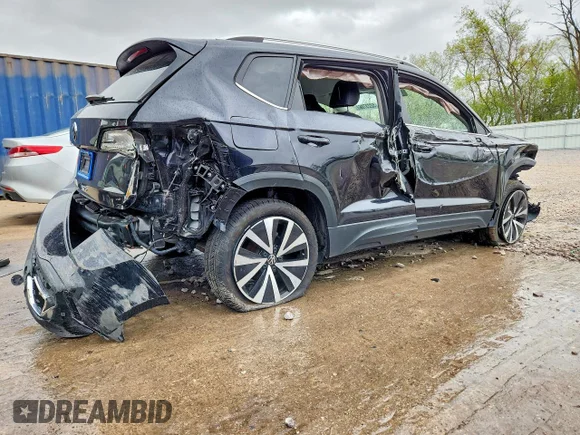 ✅ 2024 Volkswagen Taos SE • VIN: 3VVSX7B21RM035704 • Лот: 52237066. Опубликован ранее на Copart с пробегом 57 319 миль. Бесплатный доступ к архиву аукционных продаж из США и подробный отчёт об истории автомобиля на DreamBid. Изображение 3.