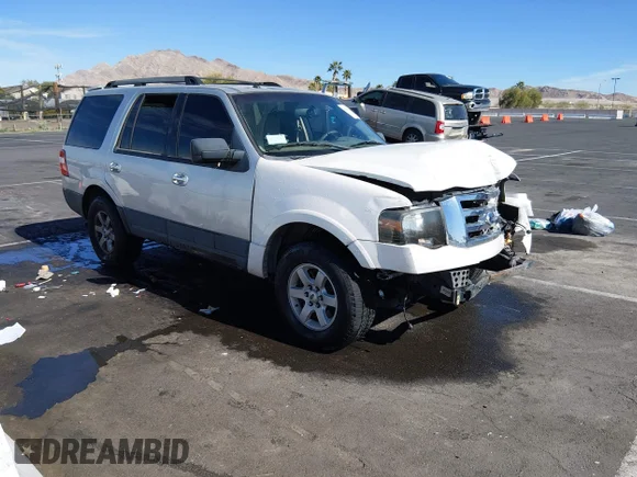 ✅ 2011 Ford Expedition XL • VIN: 1FMJU1G52BEF21593 • Lot: 44281394. Wystawiony na IAAI z przebiegiem 220 315 mil. Bezpłatny archiwum sprzedaży aukcyjnych z USA i szczegółowy raport historii pojazdu na DreamBid. Zdjęcie 1.