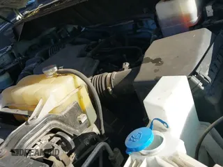 ✅ 2016 Nissan NV Cargo SV • VIN: 1N6BF0LY8GN807546 • Lot: 41859260. Wystawiony na IAAI z przebiegiem 178 529 mil. Bezpłatny archiwum sprzedaży aukcyjnych z USA i szczegółowy raport historii pojazdu na DreamBid. Zdjęcie 19.